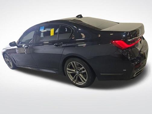 Carbon Black Metallic 2020 BMW 750 i xDrive