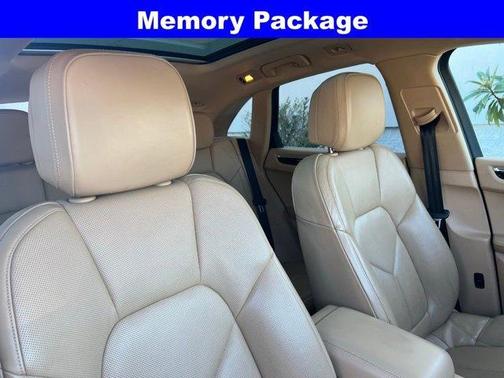 2016 Porsche Macan S