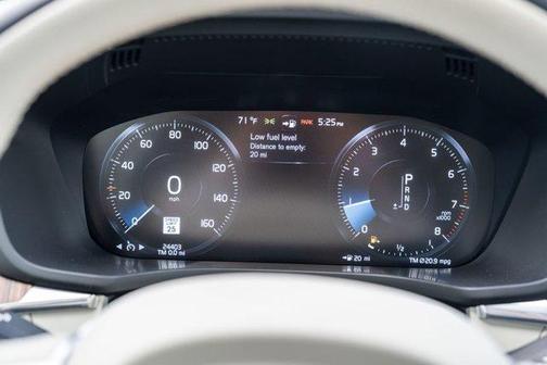 2021 Volvo XC60 T5 Momentum