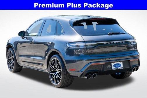 Volcano Grey Metallic 2024 Porsche Macan Base