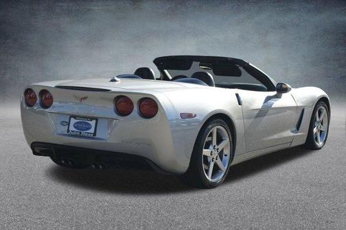 2005 Chevrolet Corvette Base