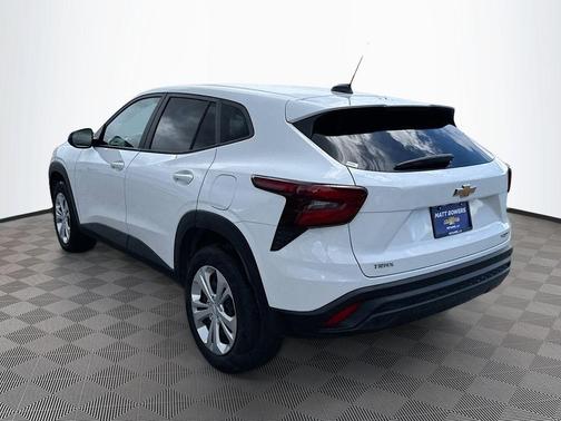 2025 Chevrolet Trax LS