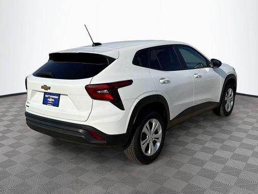 2025 Chevrolet Trax LS