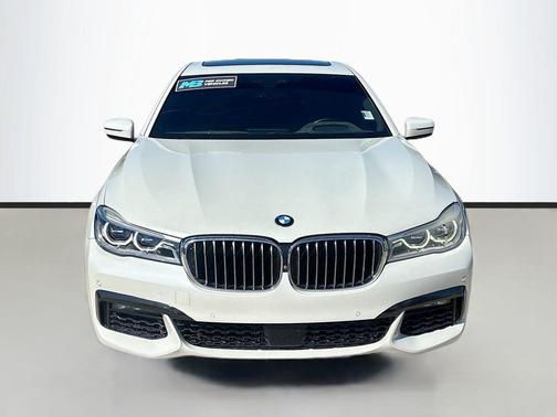 2016 BMW 750 i
