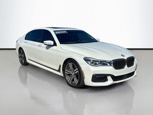 2016 BMW 750 i