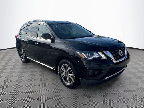 2020 Nissan Pathfinder S