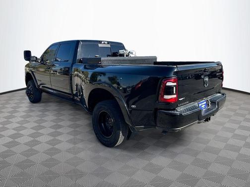 2022 RAM 3500 Laramie