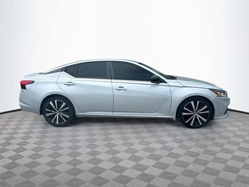 2020 Nissan Altima 2.0 SR