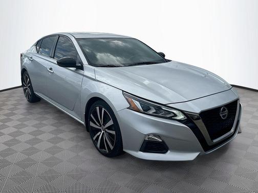 2020 Nissan Altima 2.0 SR