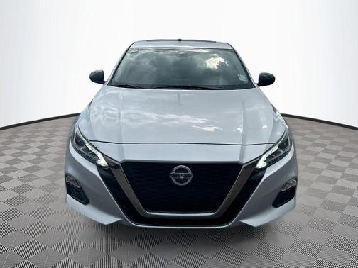 2020 Nissan Altima 2.0 SR