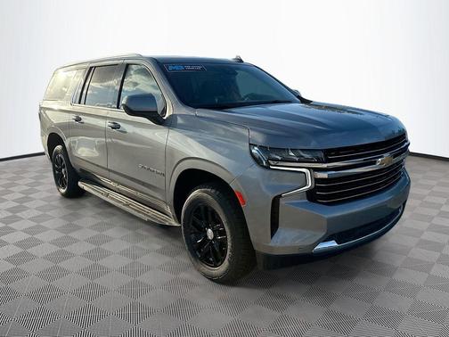 2023 Chevrolet Suburban LT