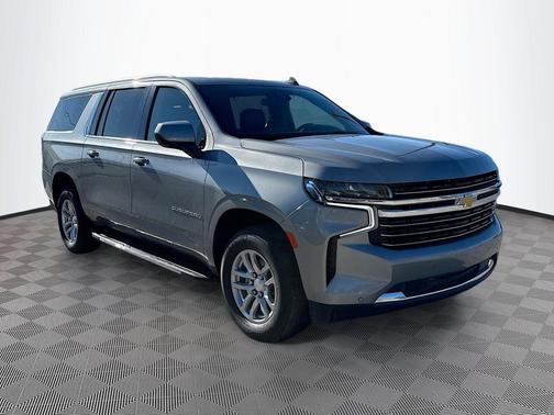 2023 Chevrolet Suburban LT