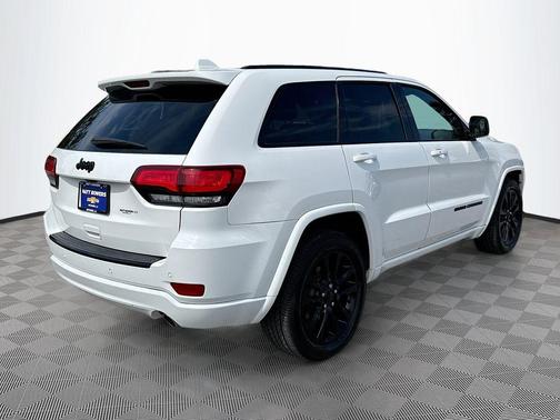 2017 Jeep Grand Cherokee Altitude