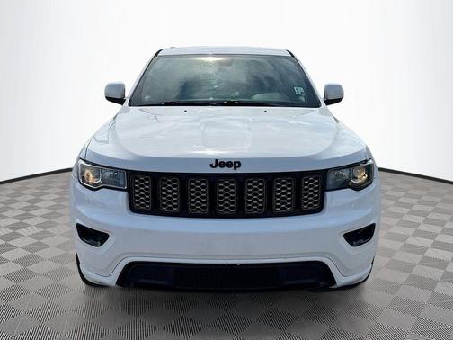 2017 Jeep Grand Cherokee Altitude