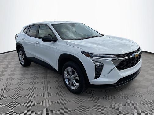 2025 Chevrolet Trax LS