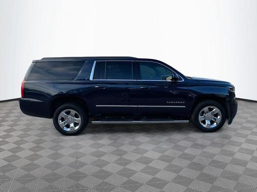 2017 Chevrolet Suburban LT