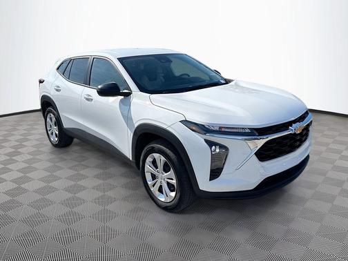 2025 Chevrolet Trax LS