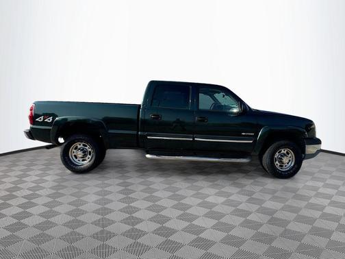 2004 Chevrolet Silverado 2500 LS Crew Cab