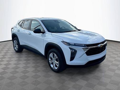 2025 Chevrolet Trax LS