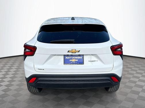 2025 Chevrolet Trax LS