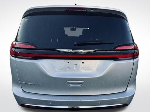 2024 Chrysler Pacifica Touring-L