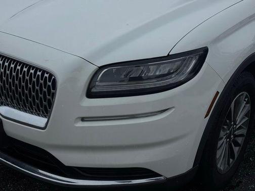 2022 Lincoln Nautilus Standard