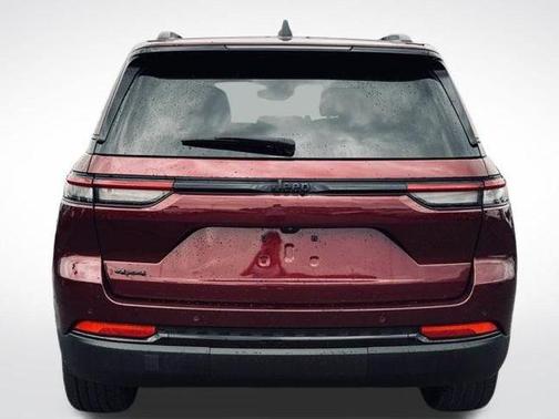 2024 Jeep Grand Cherokee Laredo