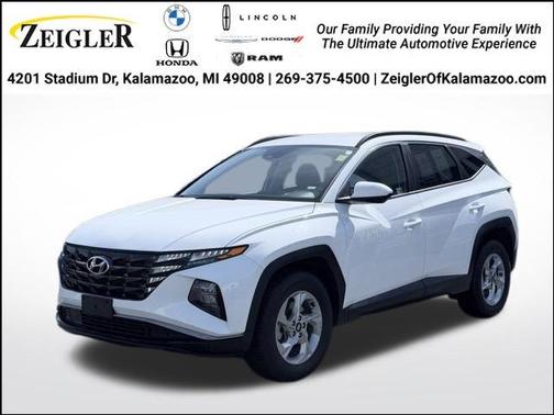 White Pearl 2024 Hyundai TUCSON SEL