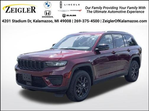 Velvet Red Pearlcoat 2025 Jeep Grand Cherokee Laredo