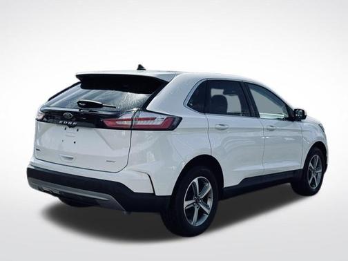 White Metallic 2023 Ford Edge SEL
