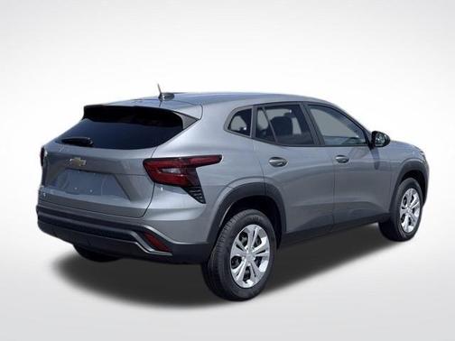 Sterling Gray Metallic 2024 Chevrolet Trax LS