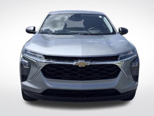 Sterling Gray Metallic 2024 Chevrolet Trax LS