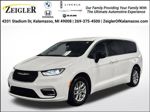 2024 Chrysler Pacifica Touring-L