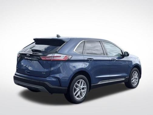 Blue Metallic 2024 Ford Edge SEL