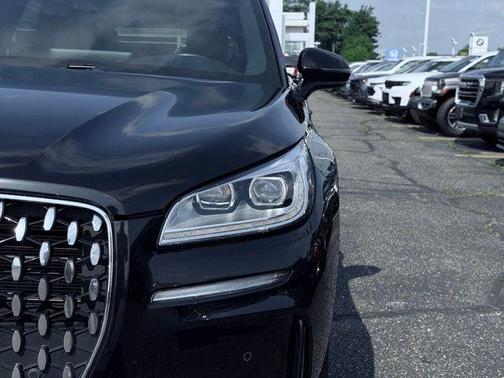 Infinite Black Metallic 2024 Lincoln Corsair Reserve