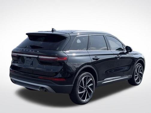 Infinite Black Metallic 2024 Lincoln Corsair Reserve