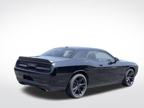 Pitch Black Clearcoat 2018 Dodge Challenger R/T
