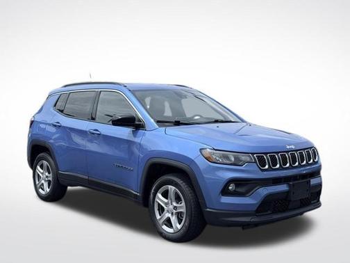 Hydro Blue Pearlcoat 2024 Jeep Compass Latitude