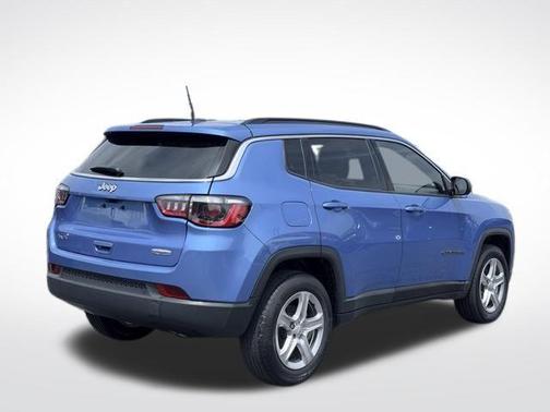 Hydro Blue Pearlcoat 2024 Jeep Compass Latitude