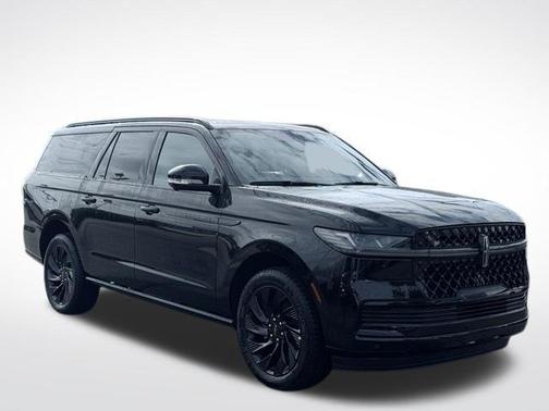 Infinite Black Metallic 2026 Lincoln Navigator L Reserve