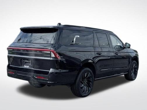 Infinite Black Metallic 2026 Lincoln Navigator L Reserve