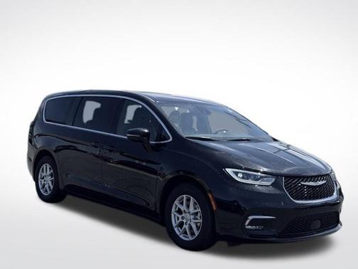 Diamond Black 2025 Chrysler Pacifica Select