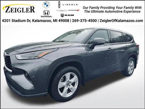 2022 Toyota Highlander LE