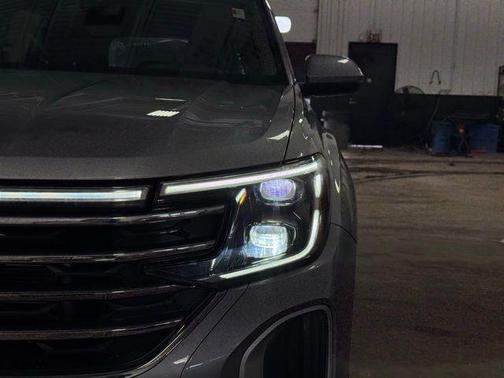 2025 Volkswagen Atlas 2.0T SE