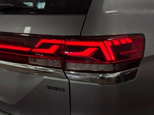 2025 Volkswagen Atlas 2.0T SE