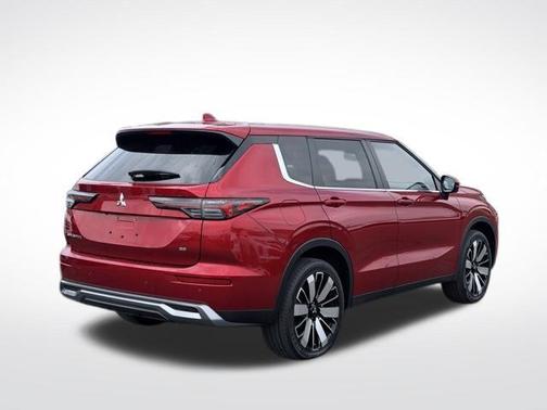 Diamond Red 2025 Mitsubishi Outlander SE