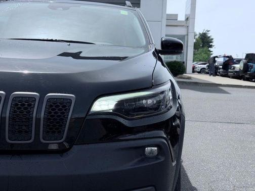 Diamond Black 2022 Jeep Cherokee Trailhawk