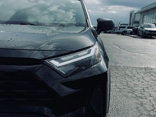 2023 Toyota RAV4 Hybrid LE