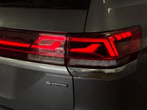 2025 Volkswagen Atlas 2.0T SE