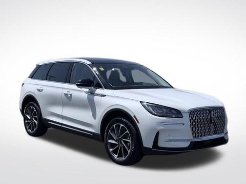 White Metallic 2023 Lincoln Corsair Standard